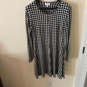 Hudson long sleeve black & beige dress